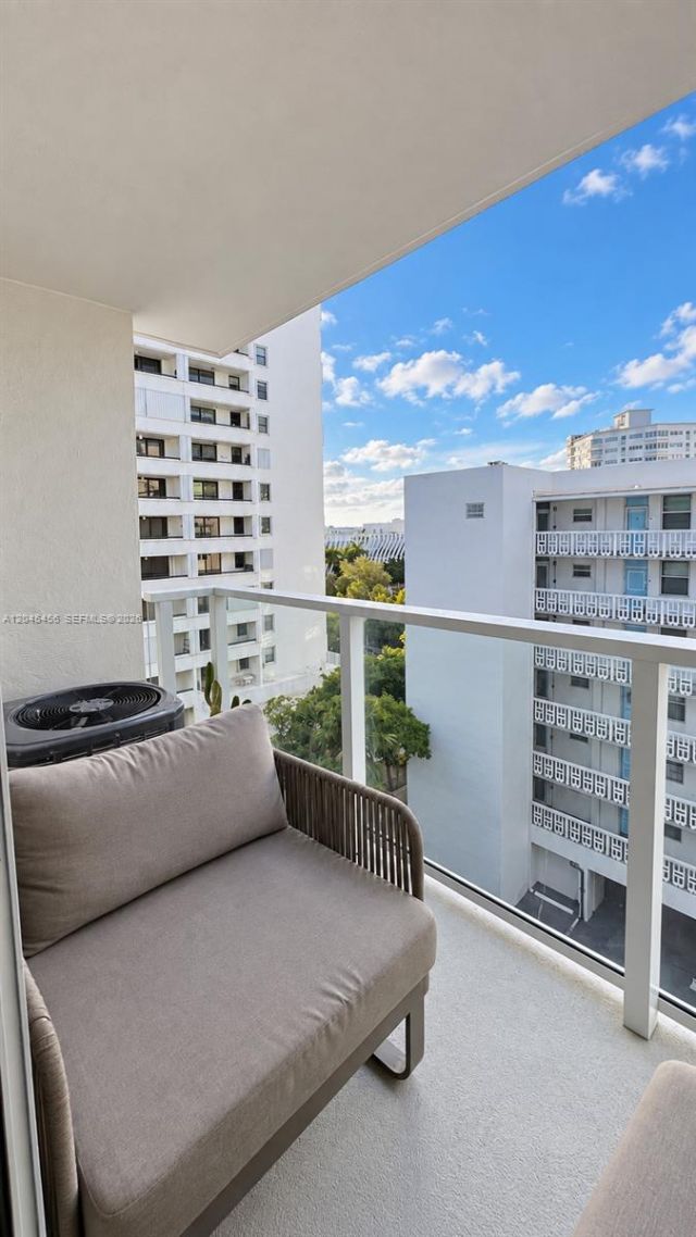 1750 James Ave, Unit 7K, Miami Beach, FL 33139 Photo