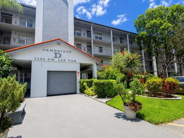 Unit 206D, Pembroke Pines, FL 33027
