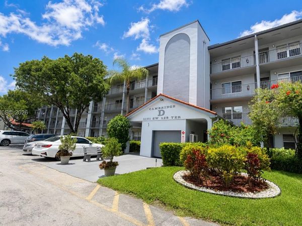 Unit 206D, Pembroke Pines, FL 33027