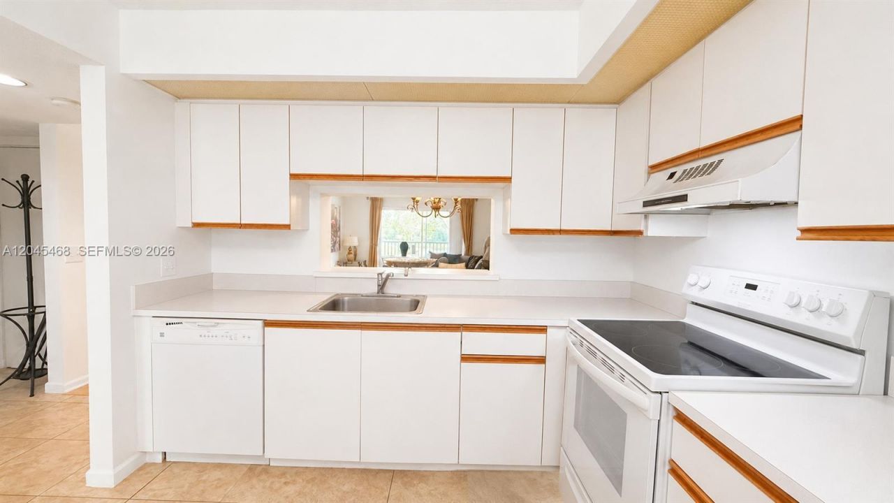 Please Call For Address, Unit 206D, Pembroke Pines, FL 33027 Photo