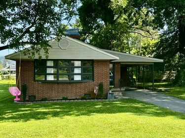 1010 W Chester, Middlesboro, KY 40965