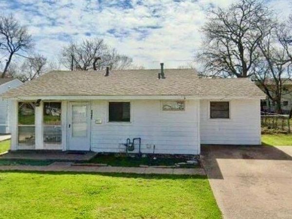 4042 Barksdale Court, Dallas, TX 75211
