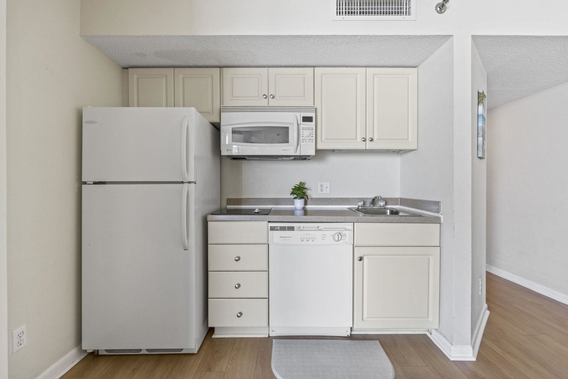 5523 North Ocean Blvd.  Photo 12
