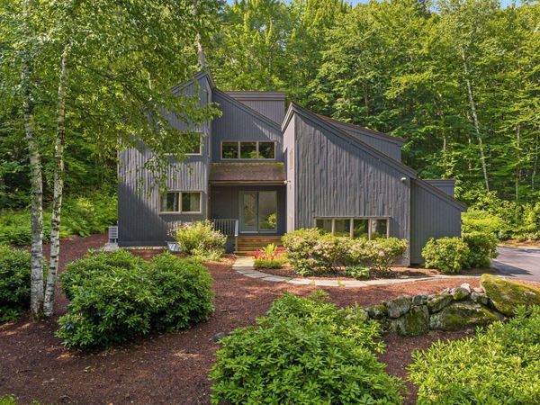 52 Upper Bay Road, Sunapee, NH 03782