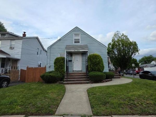 900 Baldwin Ave, Linden, NJ 07036