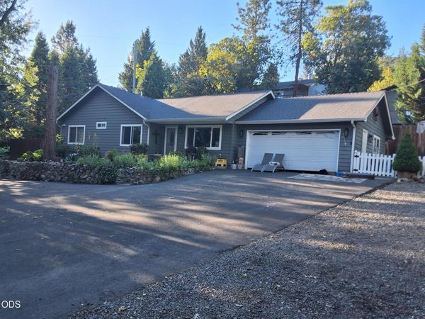 1275 4th Avenue, Unit 4504, Gold Hill, OR 97525