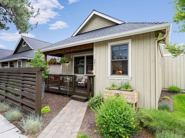 301 S Pine Street, Sisters, OR 97759