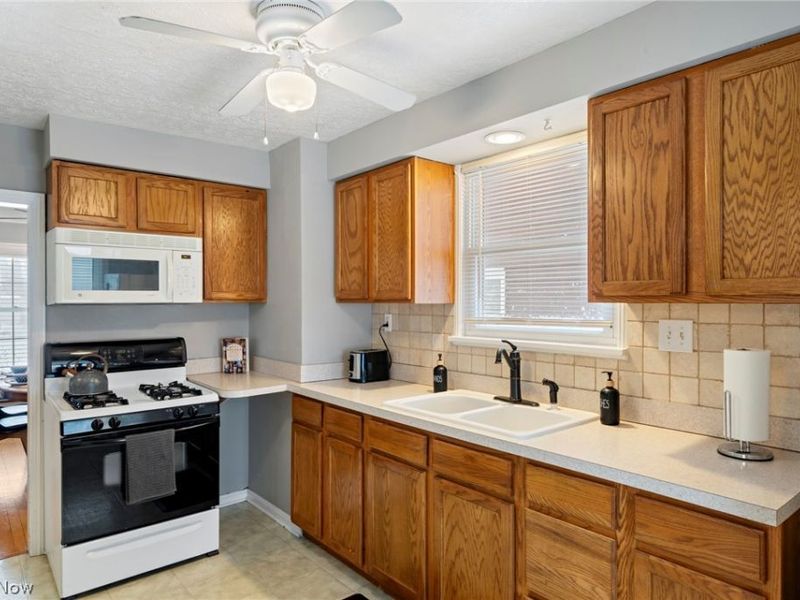 130 E 191st Street, Euclid, OH 44119 Photo 15