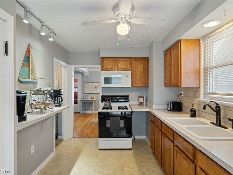 130 E 191st Street, Euclid, OH 44119 Photo 18