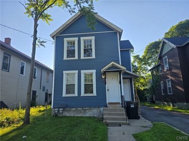 112 Helen Street , Syracuse, NY 13203
