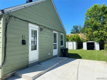 21 Chapman Place, Tonawanda, NY 14150