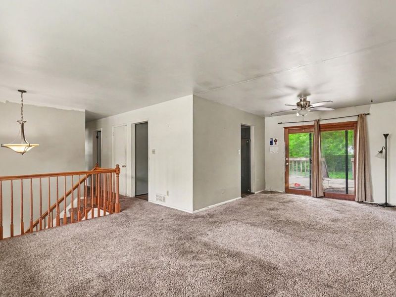2476 Ambassador Drive, Colerain Township, OH 45231 Photo 2