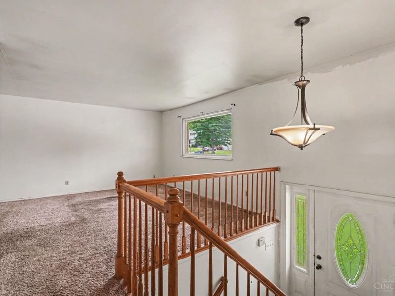 2476 Ambassador Drive, Colerain Township, OH 45231 Photo 3