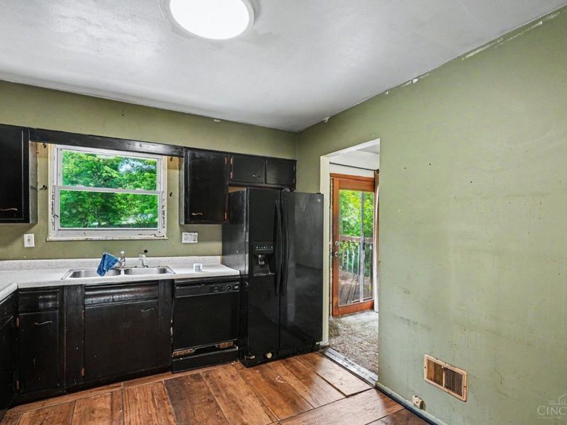 2476 Ambassador Drive, Colerain Township, OH 45231 Photo 5