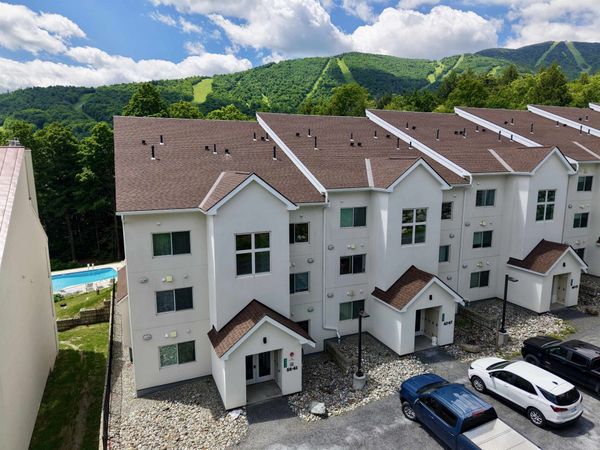 251 Mountainside Drive, Unit 59, Warren, VT 05674