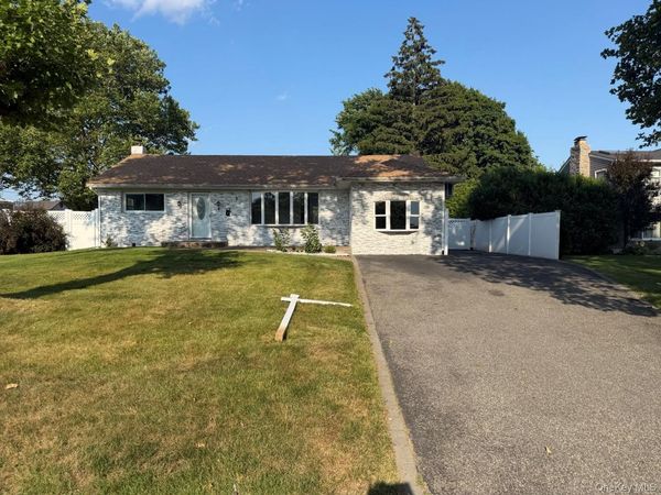 5 Plum Tree Lane , Commack, NY 11725