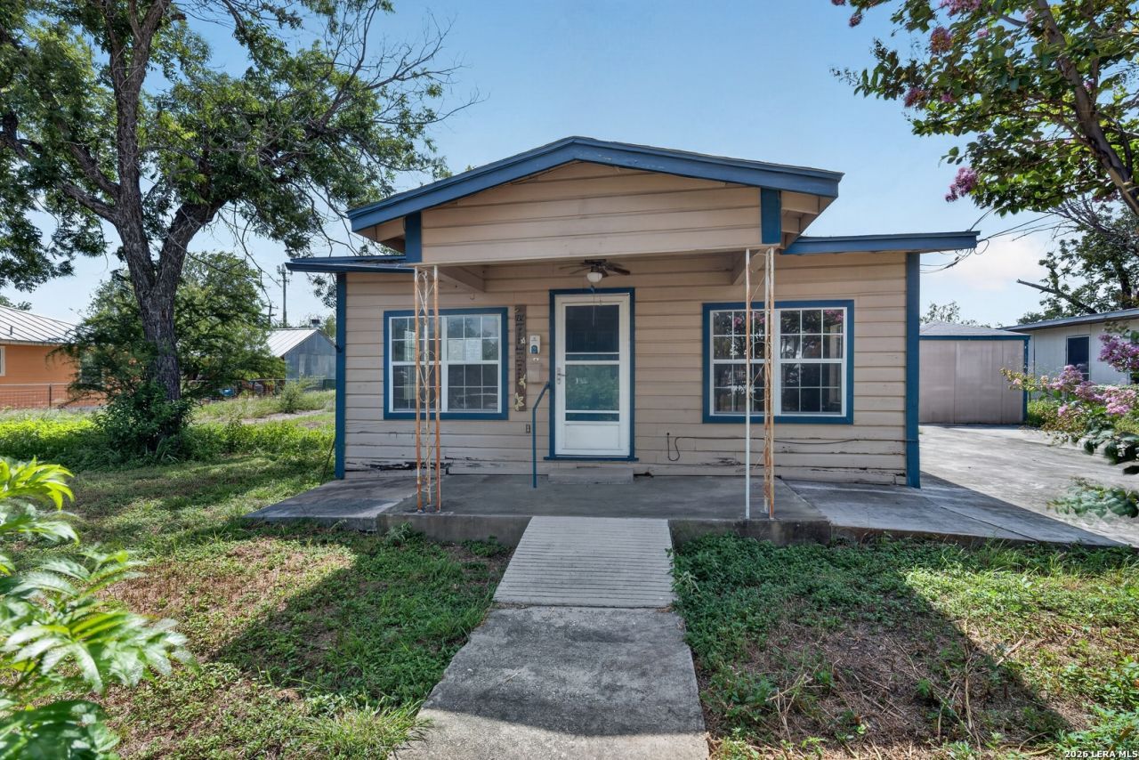 2107 El Jardin, San Antonio, TX 78237 Main Photo