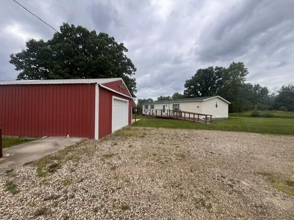 36961 39th Avenue, Paw Paw, MI 49079