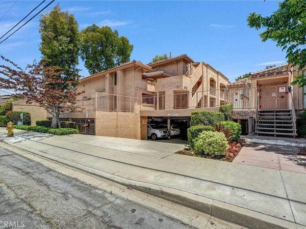 4121 HATHAWAY # 2, Long Beach, CA 90815