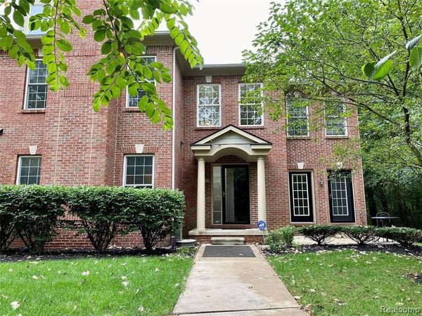 251 S VILLAGE Way, CANTON, MI 48188