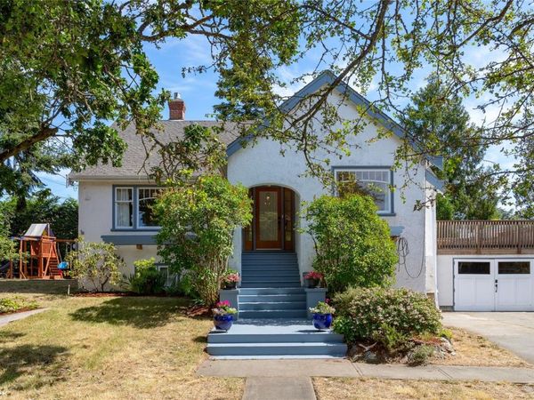 2875 Rockwell Ave , Saanich, BC V9A 2M8