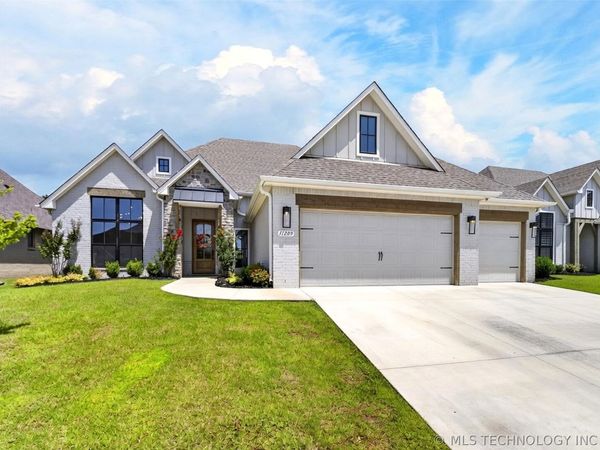 11209 S Redbud Street , Jenks, OK 74037