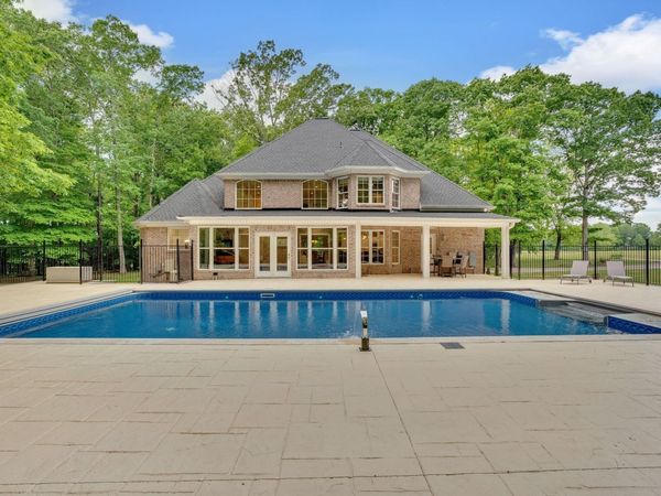 6948 Whispering Oaks Dr , Springfield, TN 37172