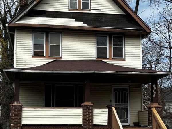 12421 Maple Avenue , Cleveland, OH 44108