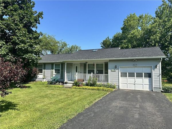 1425 Brookedge Drive, Hamlin, NY 14464