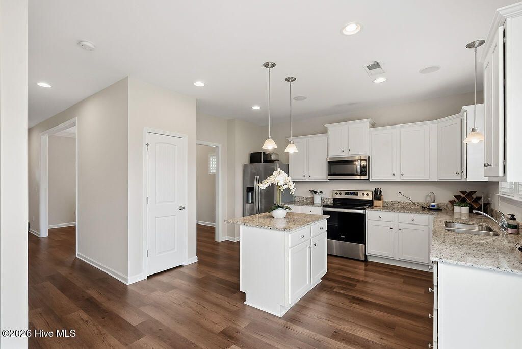 322 Anmore Court Photo 10