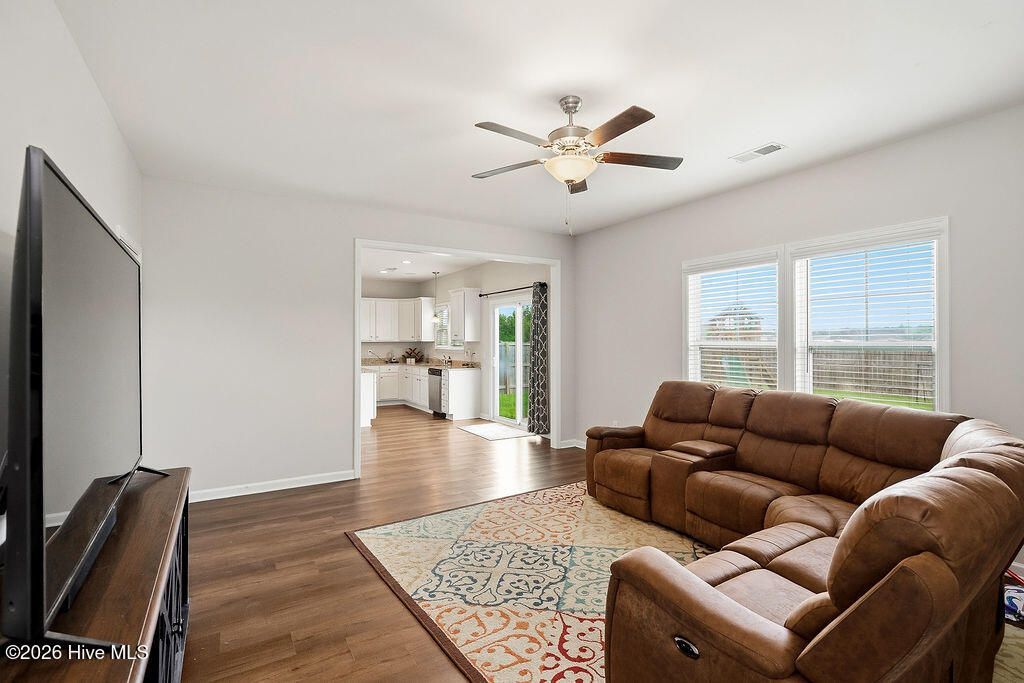 322 Anmore Court Photo 19