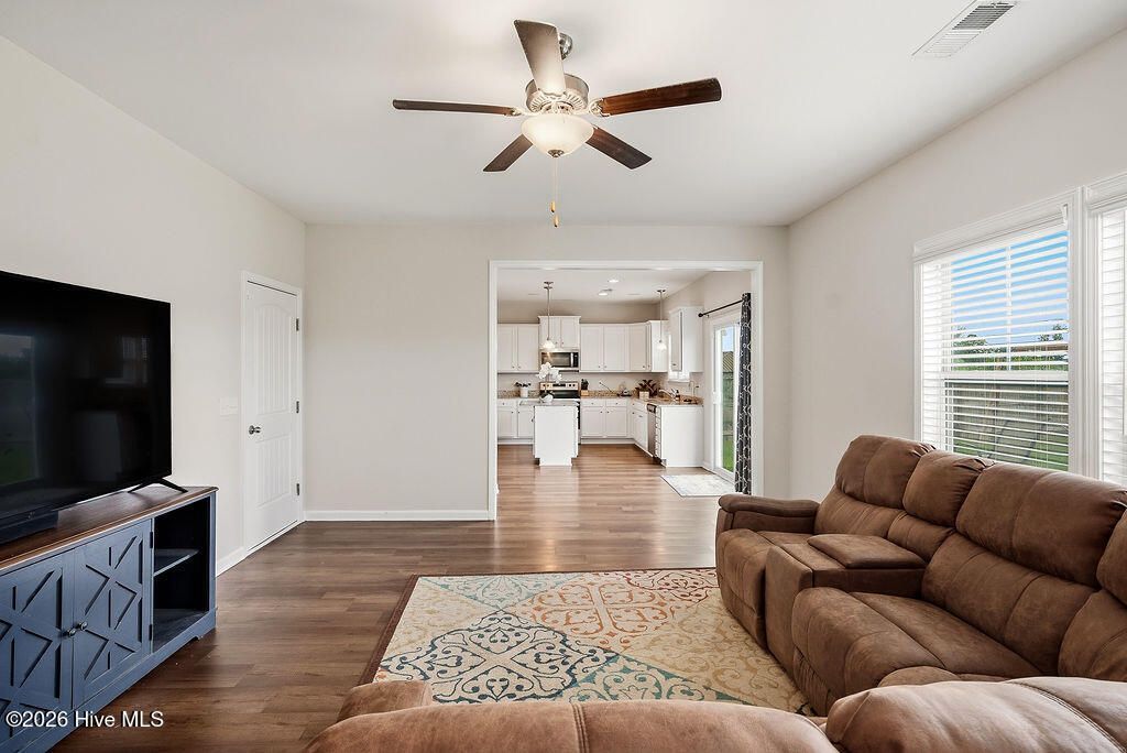 322 Anmore Court Photo 20