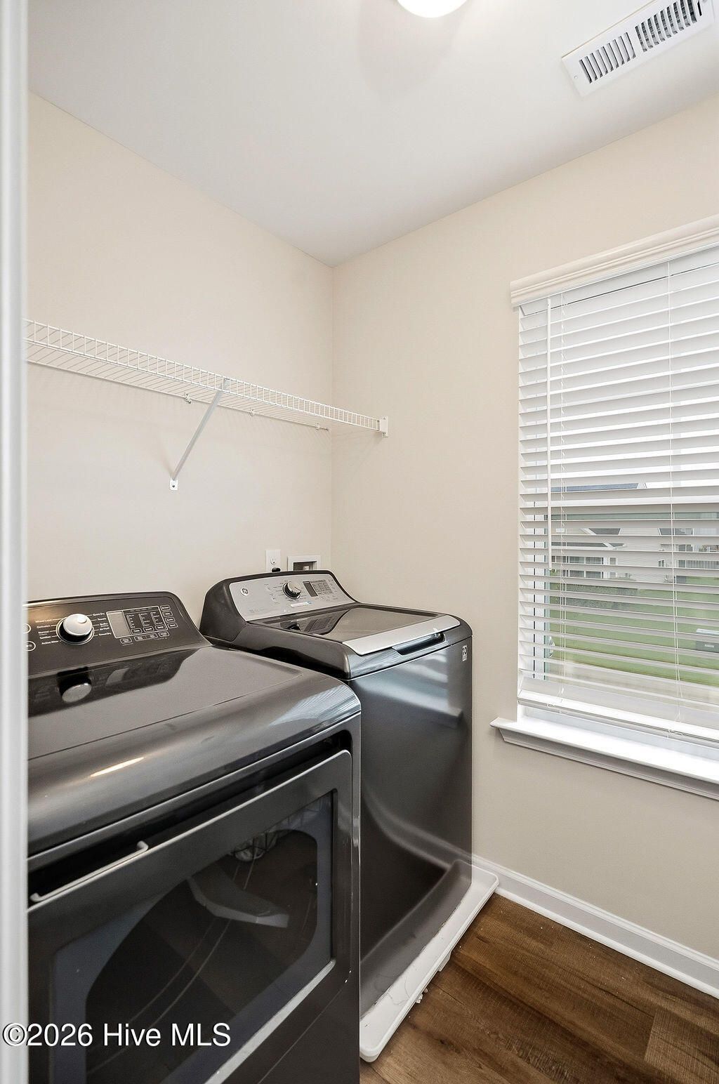 322 Anmore Court Photo 43