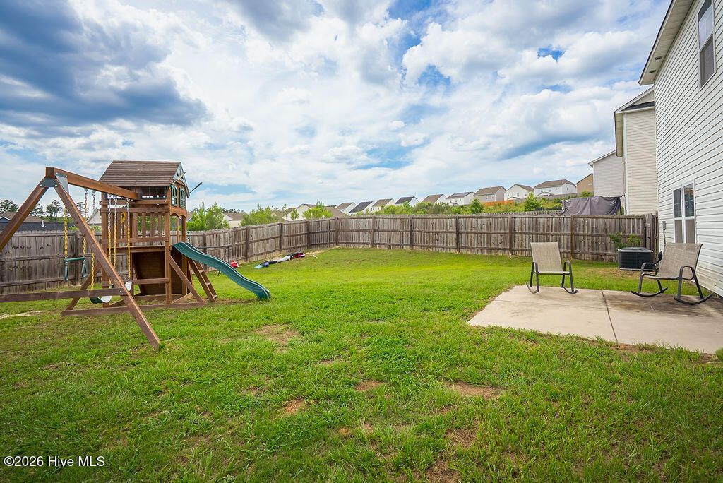 322 Anmore Court Photo 44