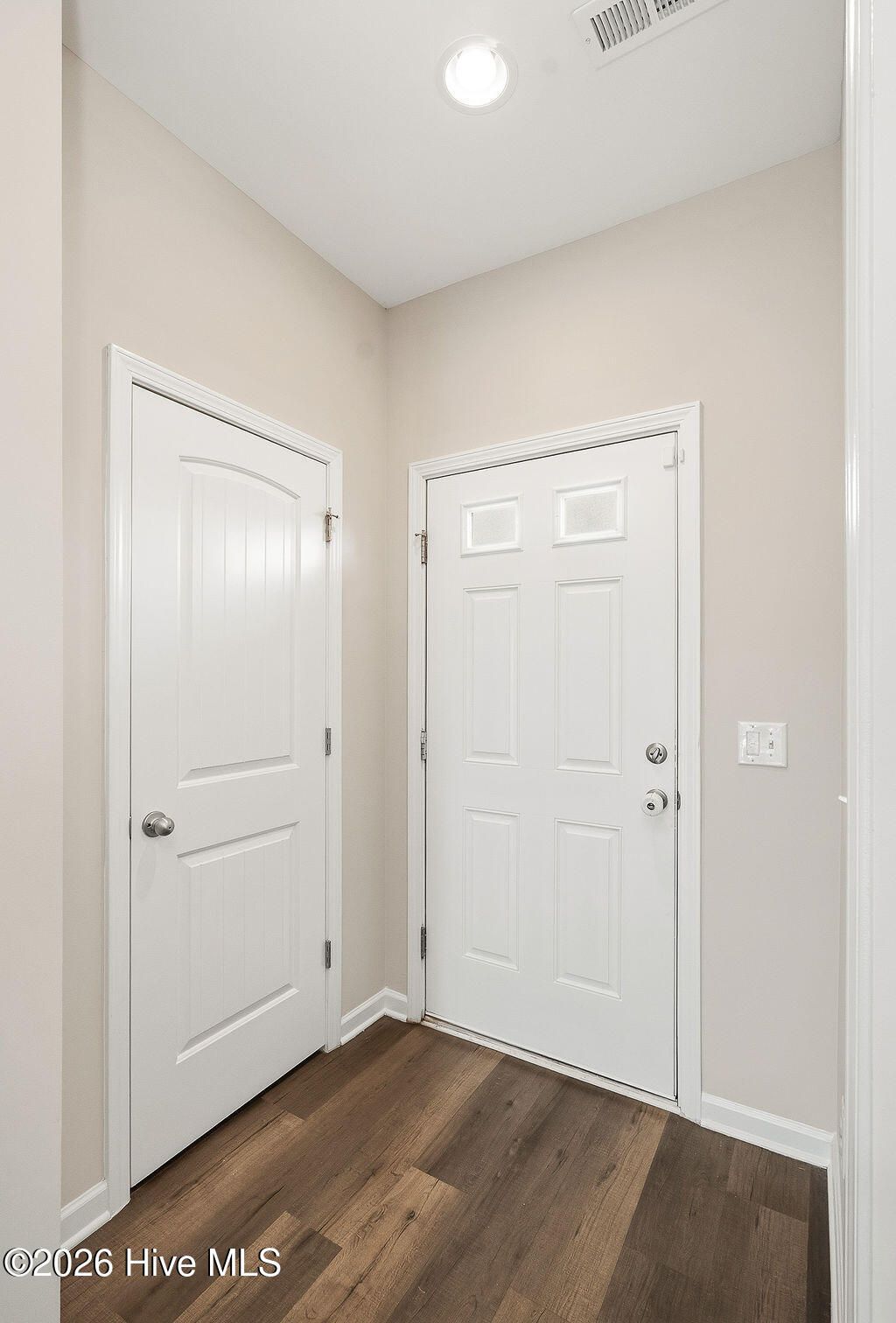 322 Anmore Court Photo 7