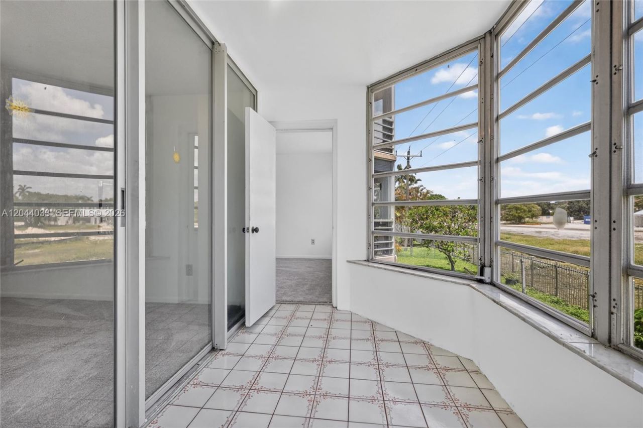 1501 NE 191st St , Unit C203, Miami, FL 33179 Photo