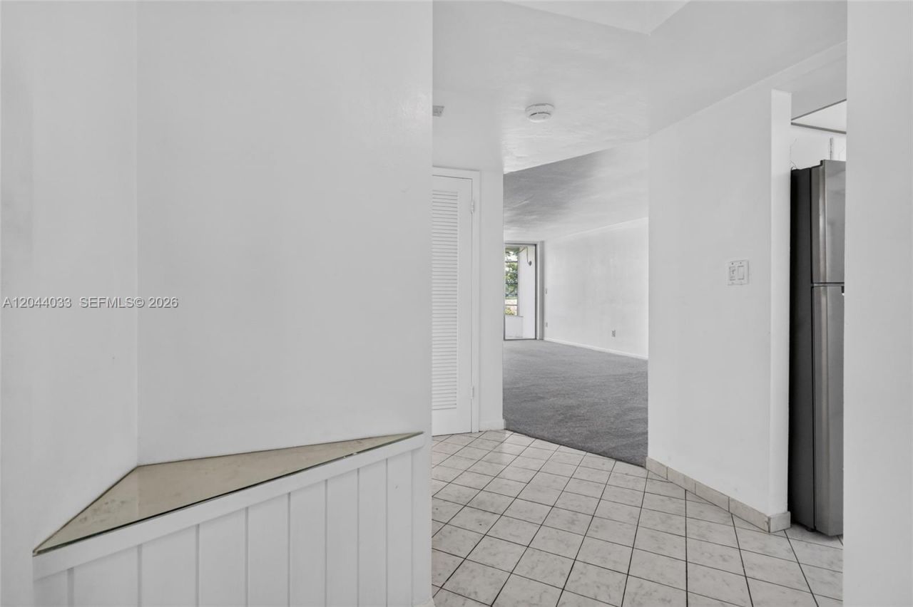 1501 NE 191st St , Unit C203, Miami, FL 33179 Photo