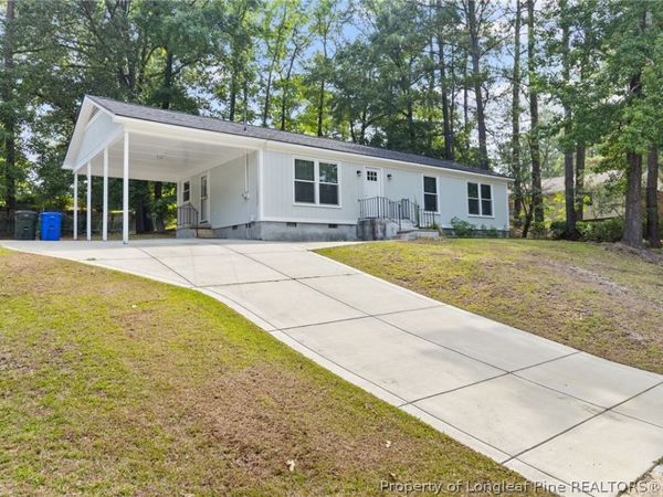 601 Woodclift Drive, Fayetteville, NC 28311