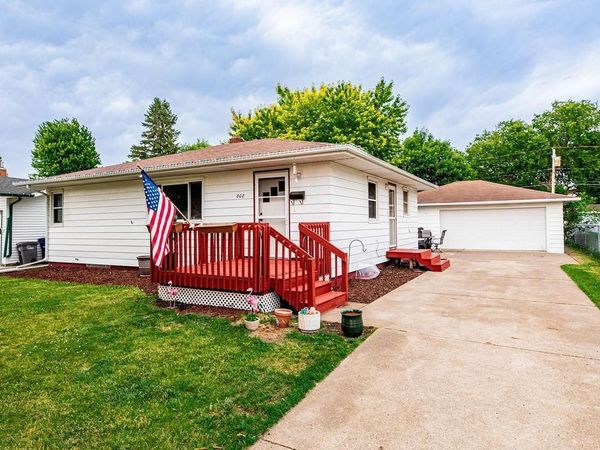 808 15th Street N, Moorhead, MN 56560