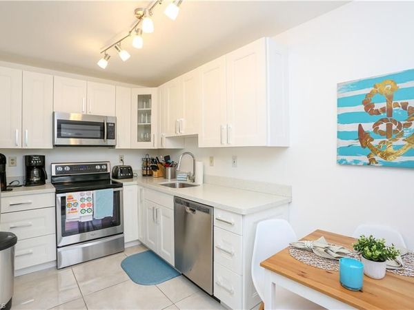 1522 Mainsail DR , Unit 2, NAPLES, FL 34114