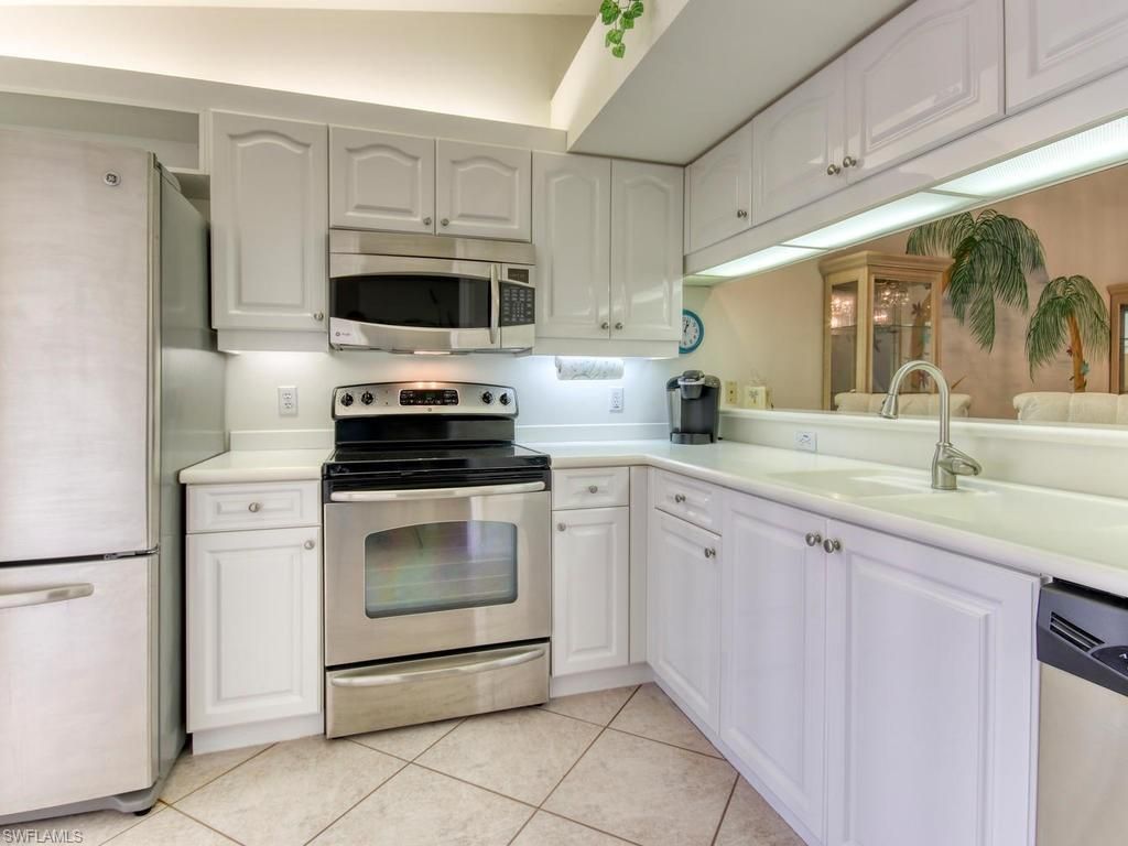 2462 Hidden Lake Dr , Unit 208, Naples, FL 34112 Photo