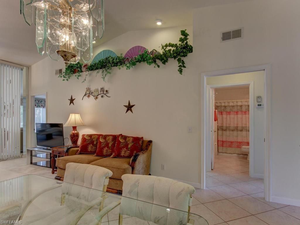 2462 Hidden Lake Dr , Unit 208, Naples, FL 34112 Photo