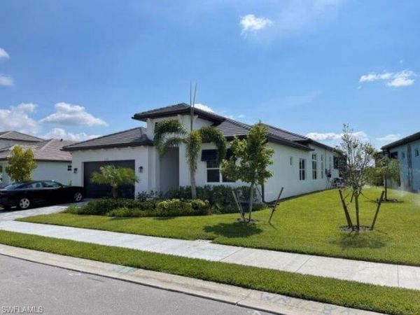 3725 Sapphire Cove CIR E, NAPLES, FL 34114