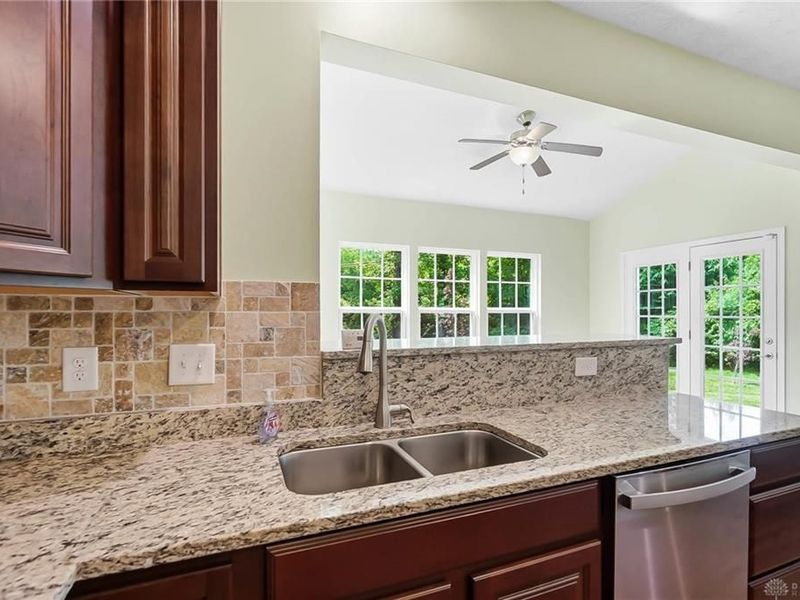 2500 Saint Anne Way, Dayton, OH 45458 Photo 18