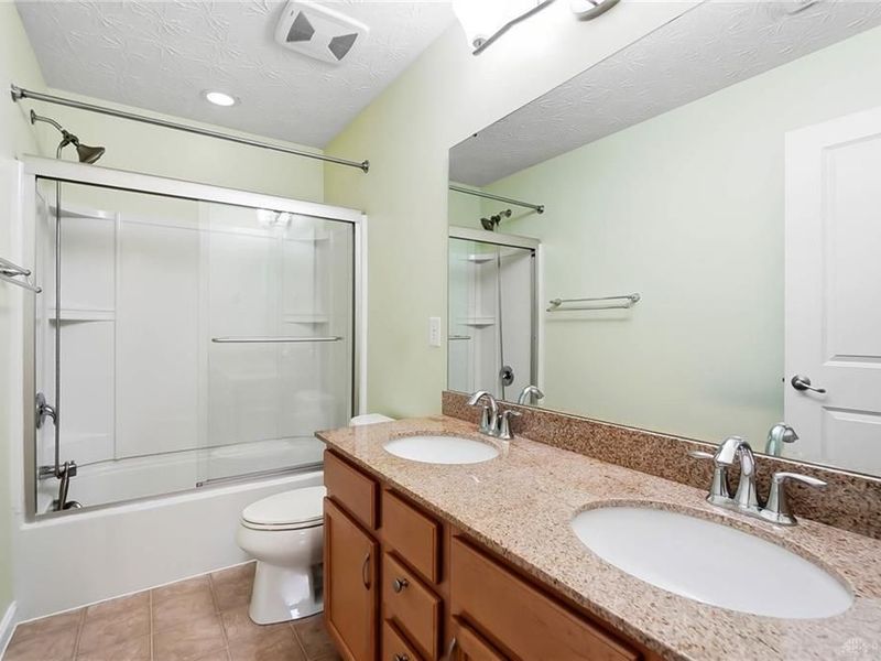 2500 Saint Anne Way, Dayton, OH 45458 Photo 34