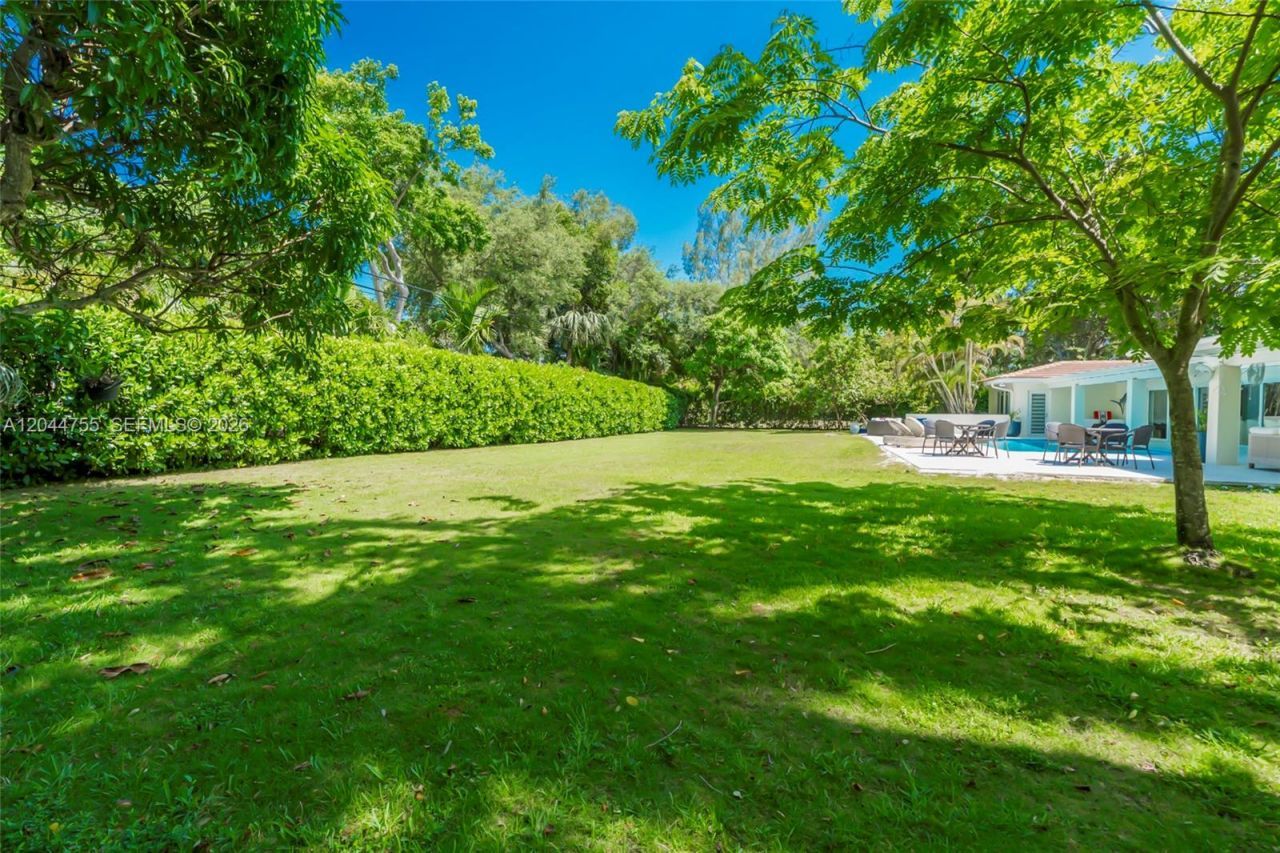 12121 SW 64th Ave , Pinecrest, FL 33156 Photo