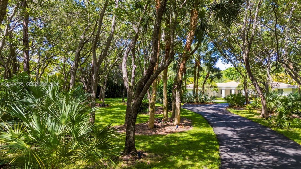 12121 SW 64th Ave , Pinecrest, FL 33156 Photo