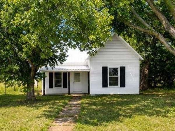 125 W Crawford Street, Mingus, TX 76463