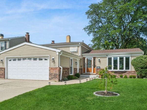 836 Napa Street, Carol Stream, IL 60188