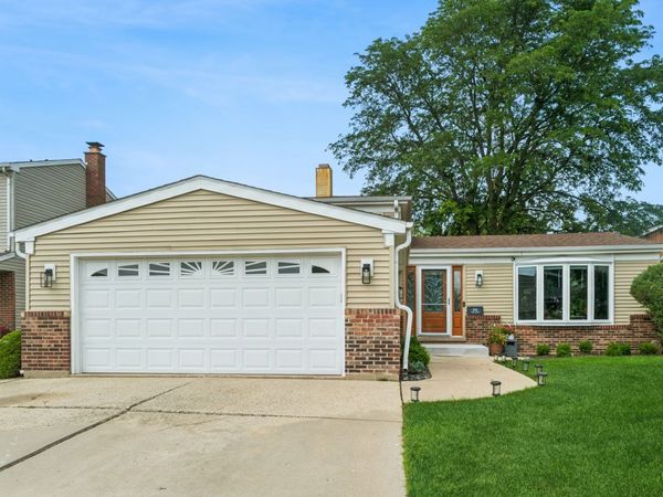 836 Napa Street , Carol Stream, IL 60188